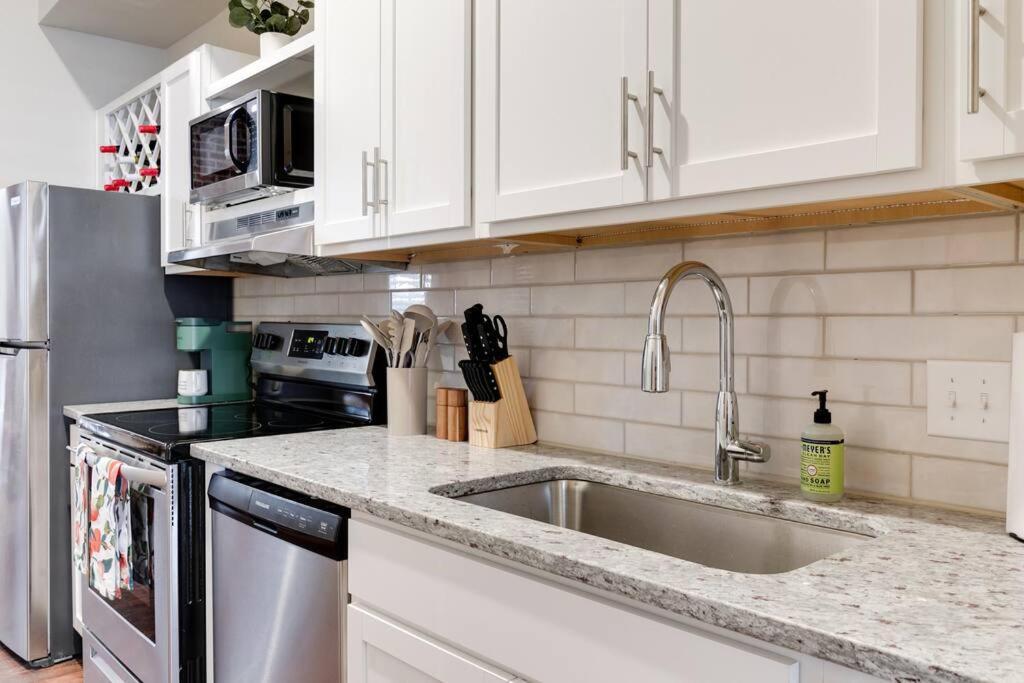 Cozy Chic Retreat In The Heart Of Rva Lejlighed Richmond Eksteriør billede